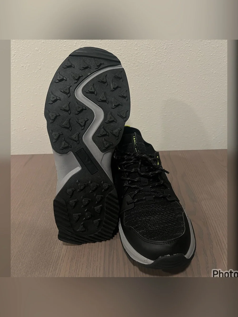 SIZE 10 TERRITORY YOSEMITE WATER RESISTANT KNIT TRAIL HIKING SHOES